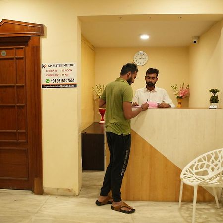 Hotel Kp Suites Metro Hyderabad Eksteriør bilde