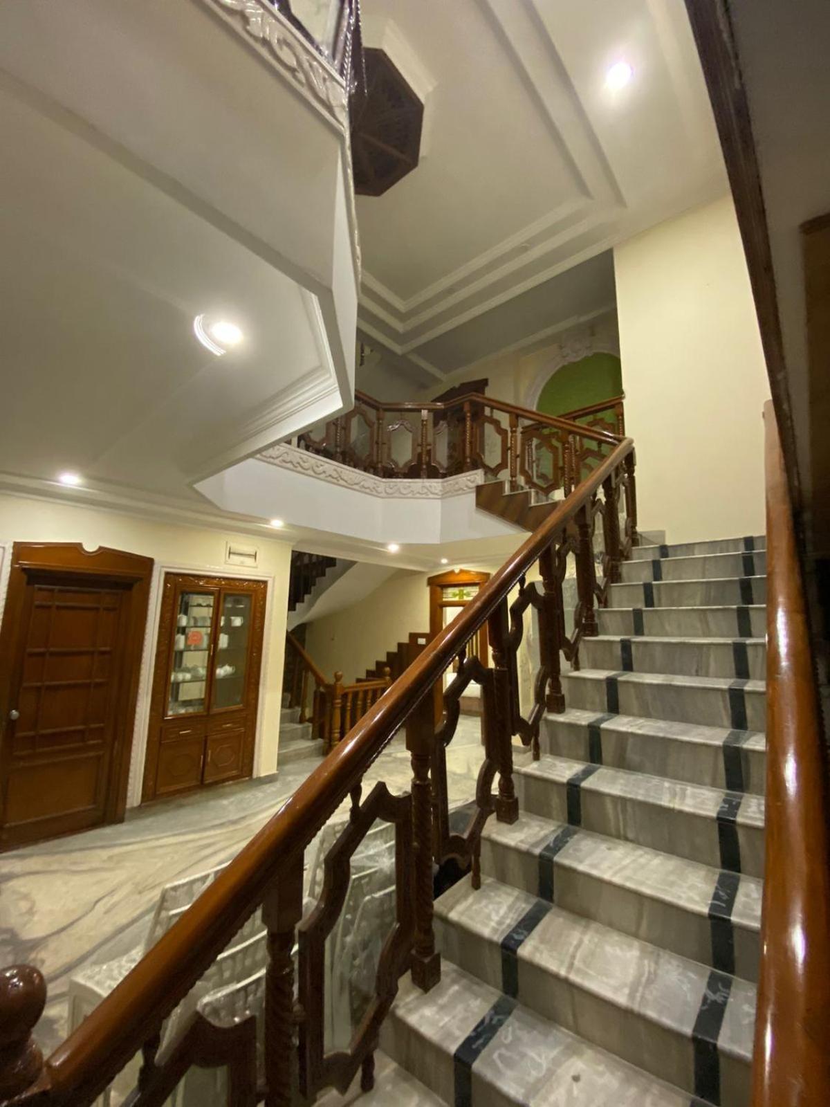 Hotel Kp Suites Metro Hyderabad Eksteriør bilde