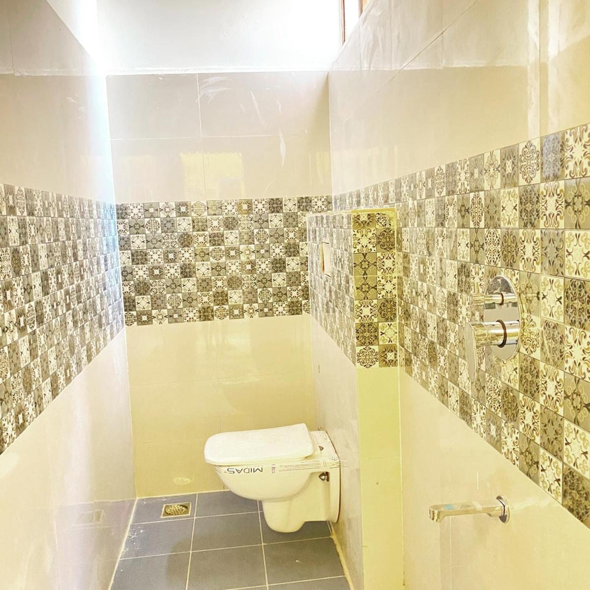 Hotel Kp Suites Metro Hyderabad Eksteriør bilde
