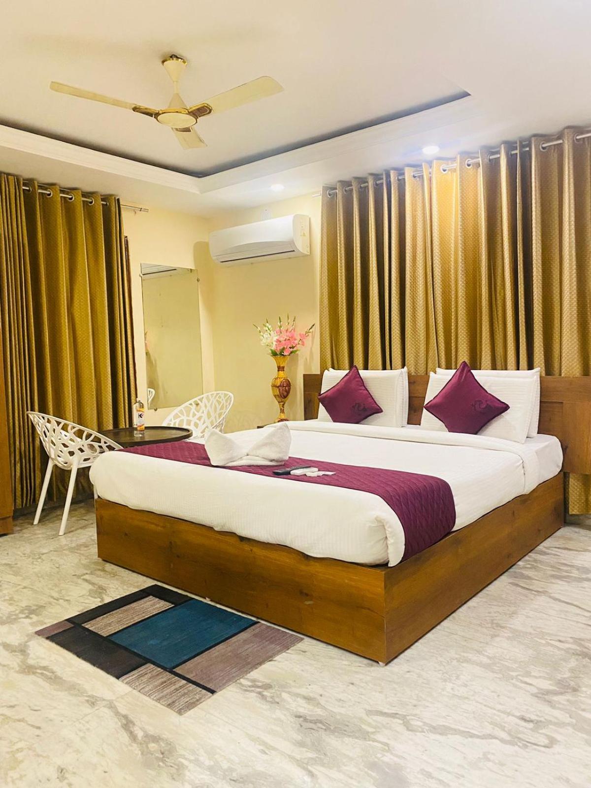 Hotel Kp Suites Metro Hyderabad Eksteriør bilde