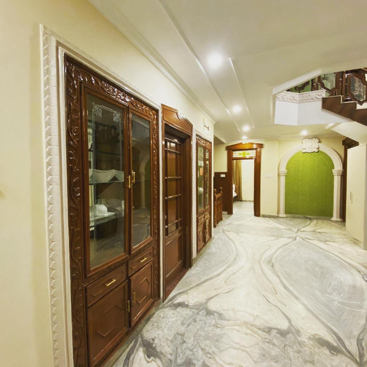 Hotel Kp Suites Metro Hyderabad Eksteriør bilde
