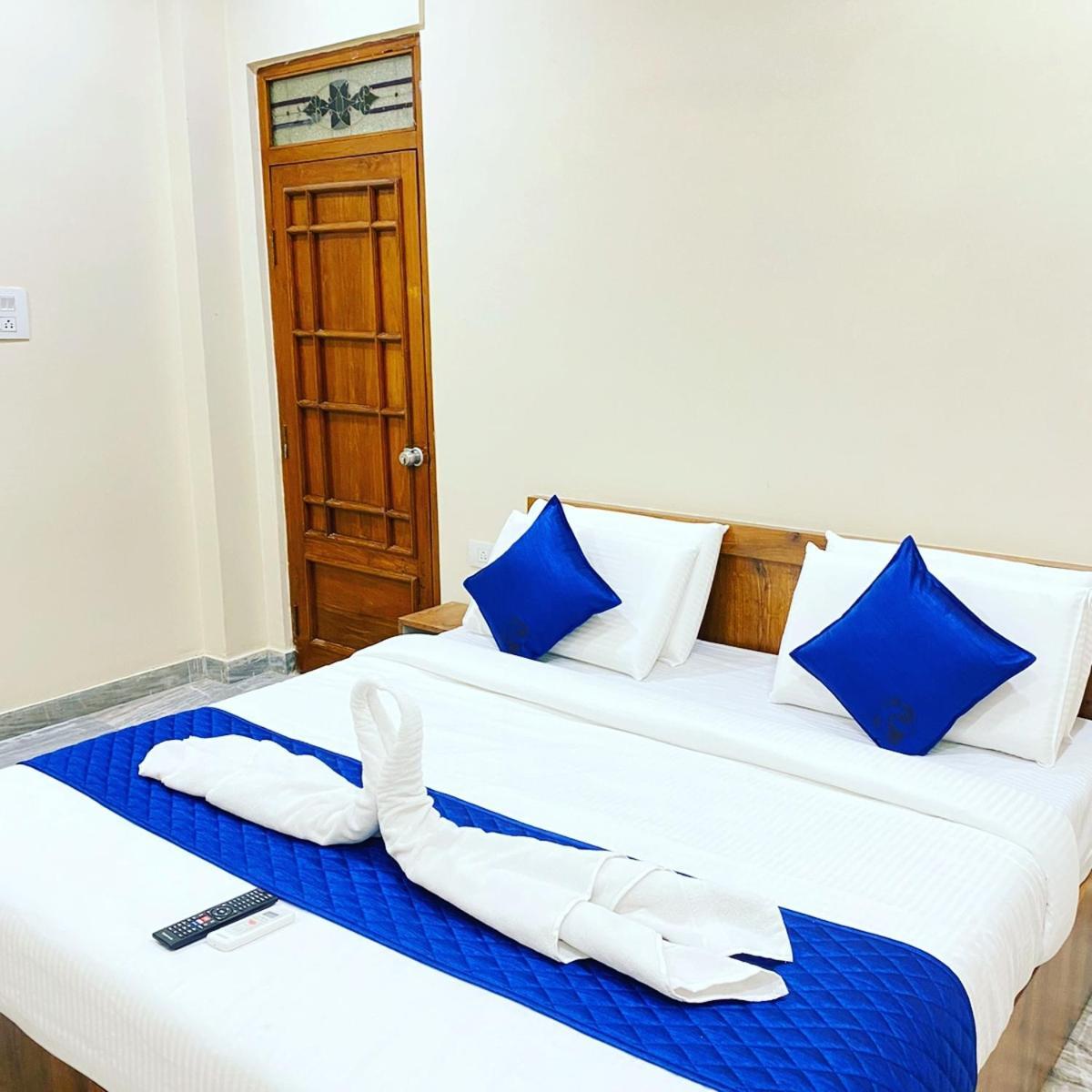 Hotel Kp Suites Metro Hyderabad Eksteriør bilde